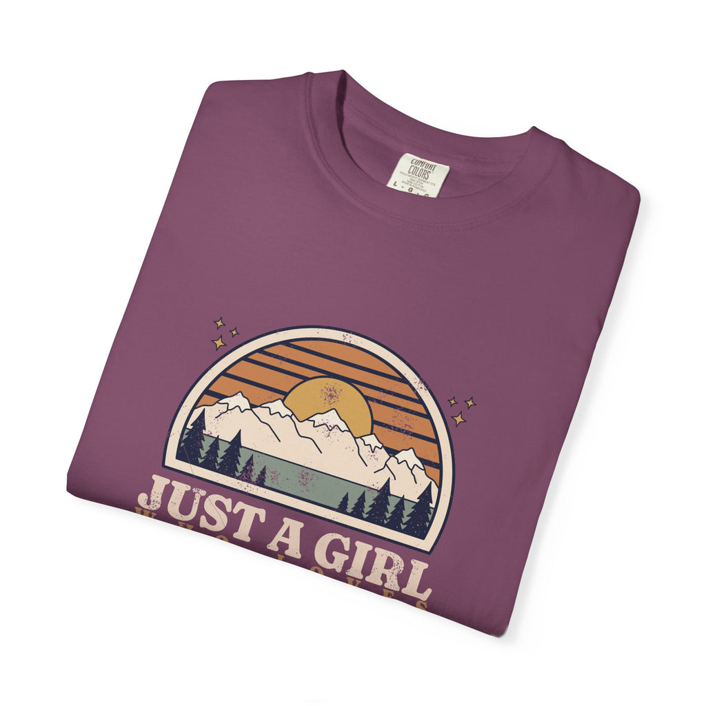 Just a Girl Who Loves National Parks Retro Sunset T-Shirt