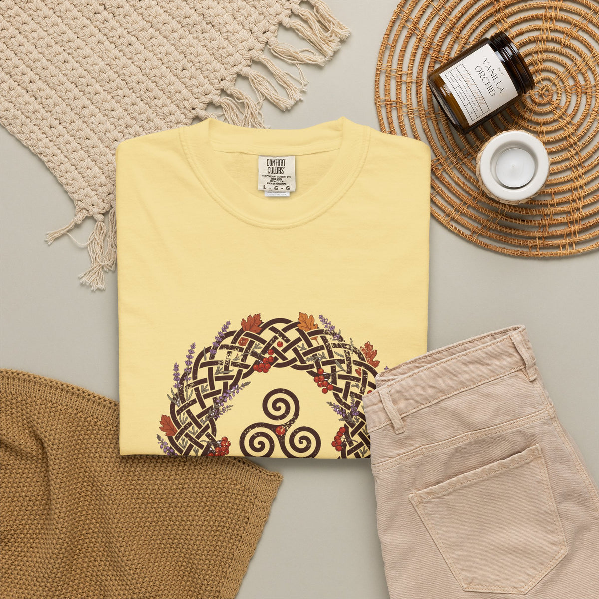 Fómhar Celtic Triskele Autumn Wreath T-Shirt
