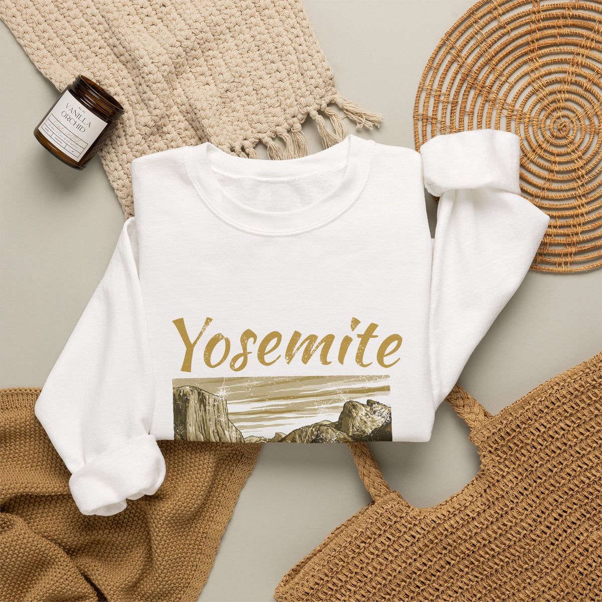 Yosemite Valley Est 1890 Granite Cliffs Engraving Crewneck Sweatshirt