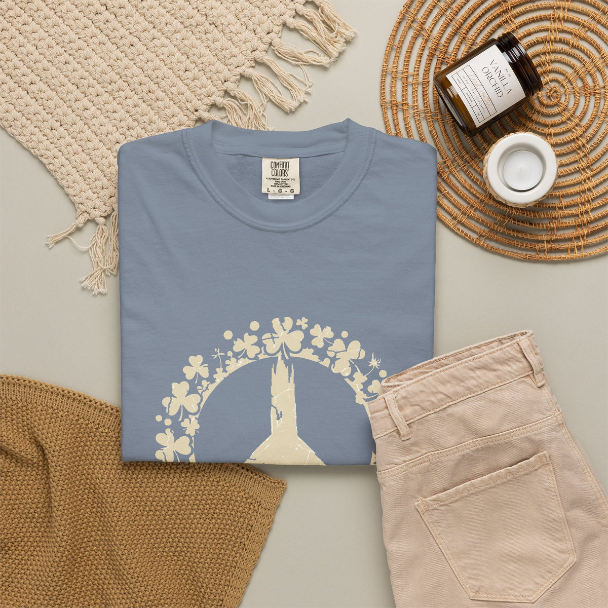 Shamrock Peace Sign Wreath Distressed T-Shirt
