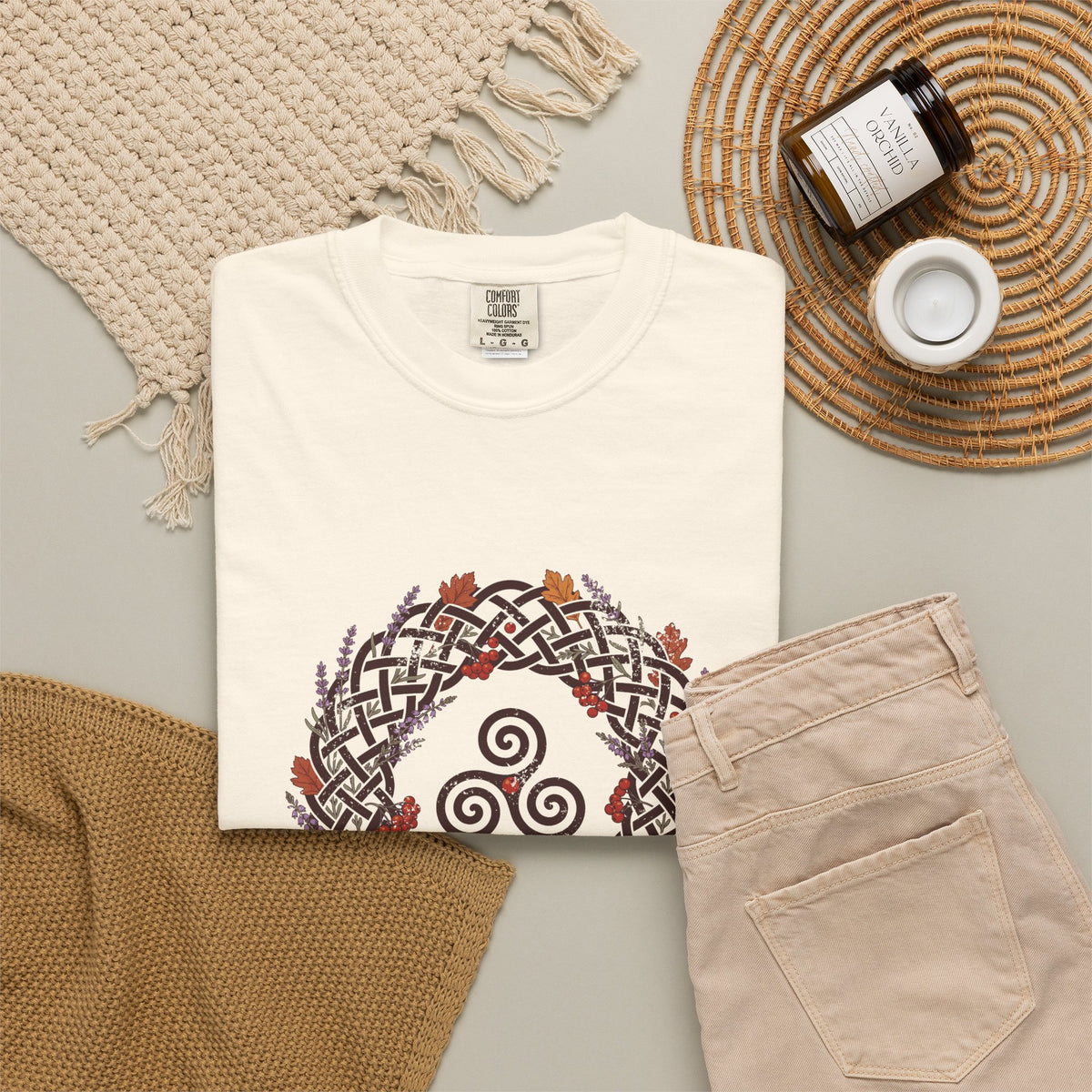 Fómhar Celtic Triskele Autumn Wreath T-Shirt