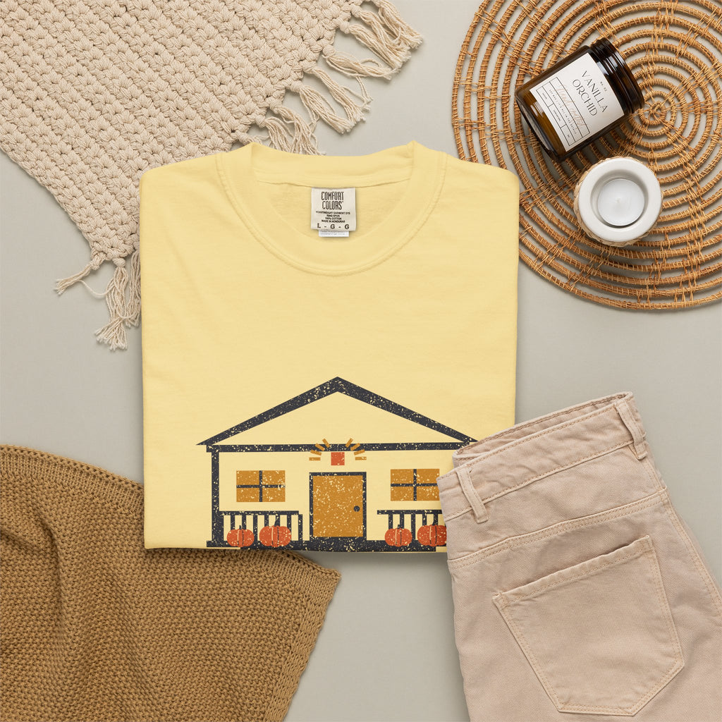 Porch Light On Salem Massachusetts Trick or Treat T-Shirt