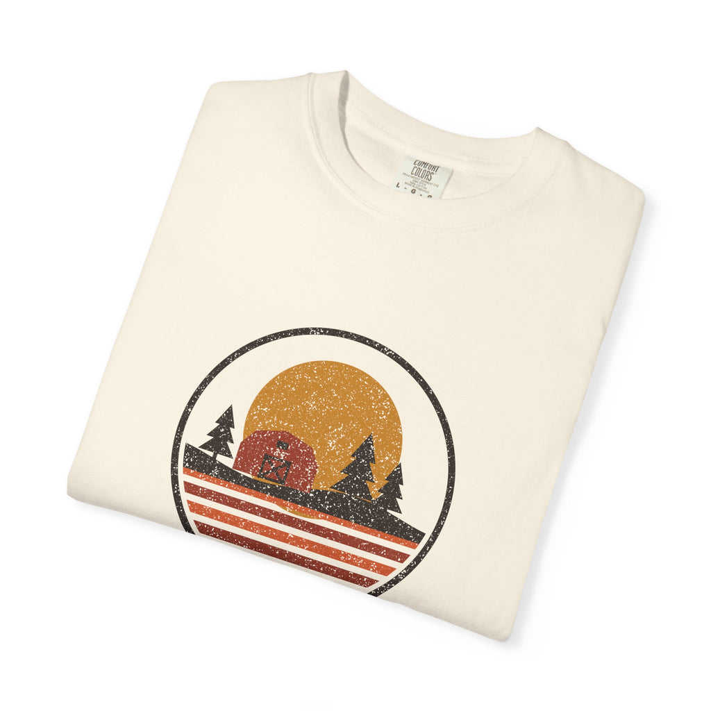 Harvest Moon Over Maine Retro Badge T-Shirt