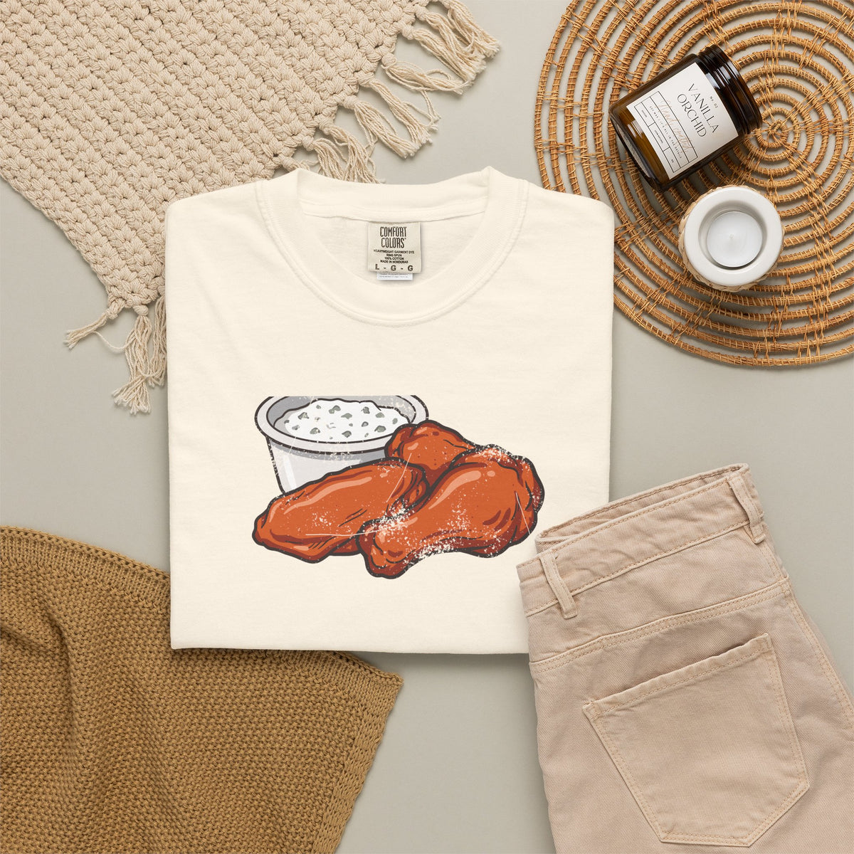 Buffalo Wings Blue Cheese Retro Food Illustration T-Shirt