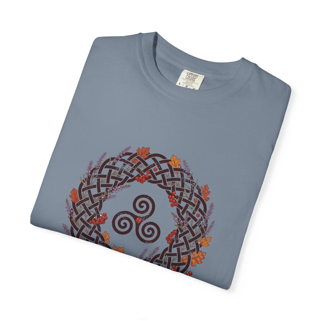 Fómhar Celtic Triskele Autumn Wreath T-Shirt