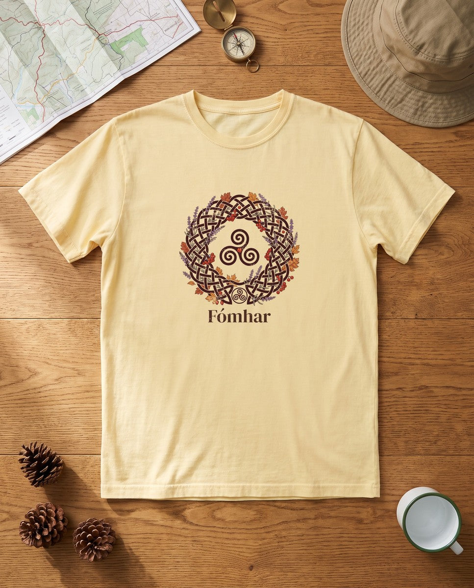 Fómhar Celtic Triskele Autumn Wreath T-Shirt (photo)