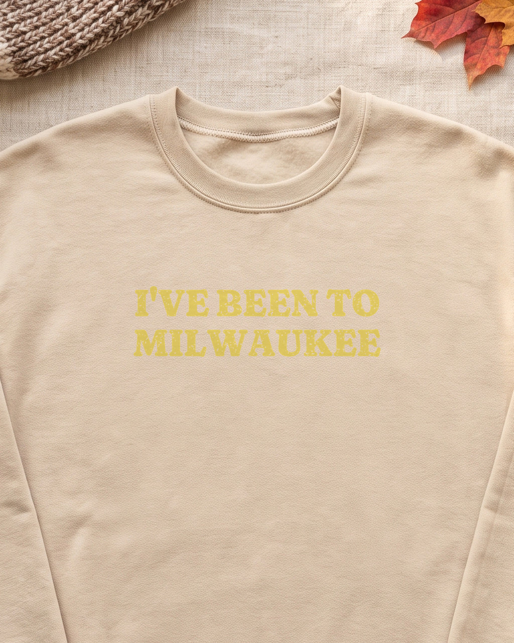 I've Been to Milwaukee Vintage Travel Souvenir Crewneck Sweatshirt (close-up)