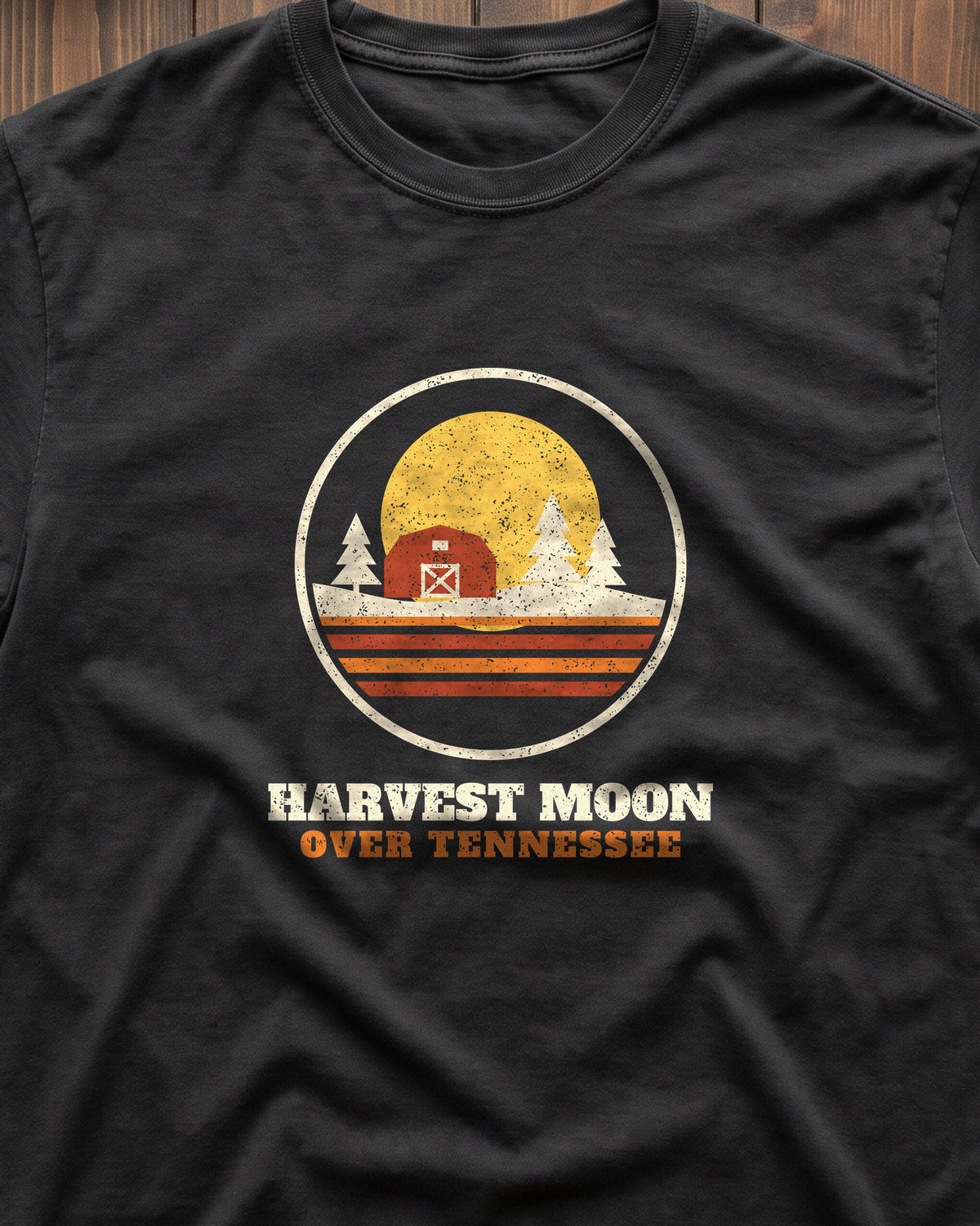 Harvest Moon Over Tennessee Retro Badge T-Shirt (close-up)