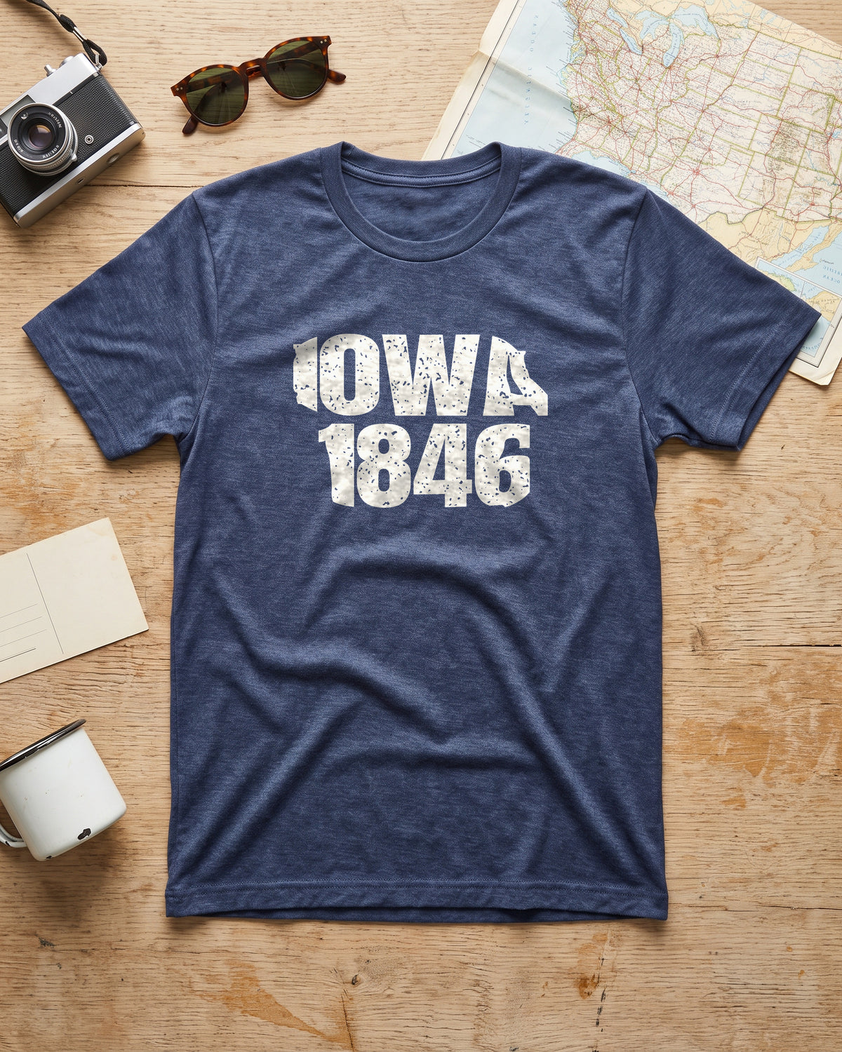 Iowa Vintage Letters Map T-Shirt (photo)