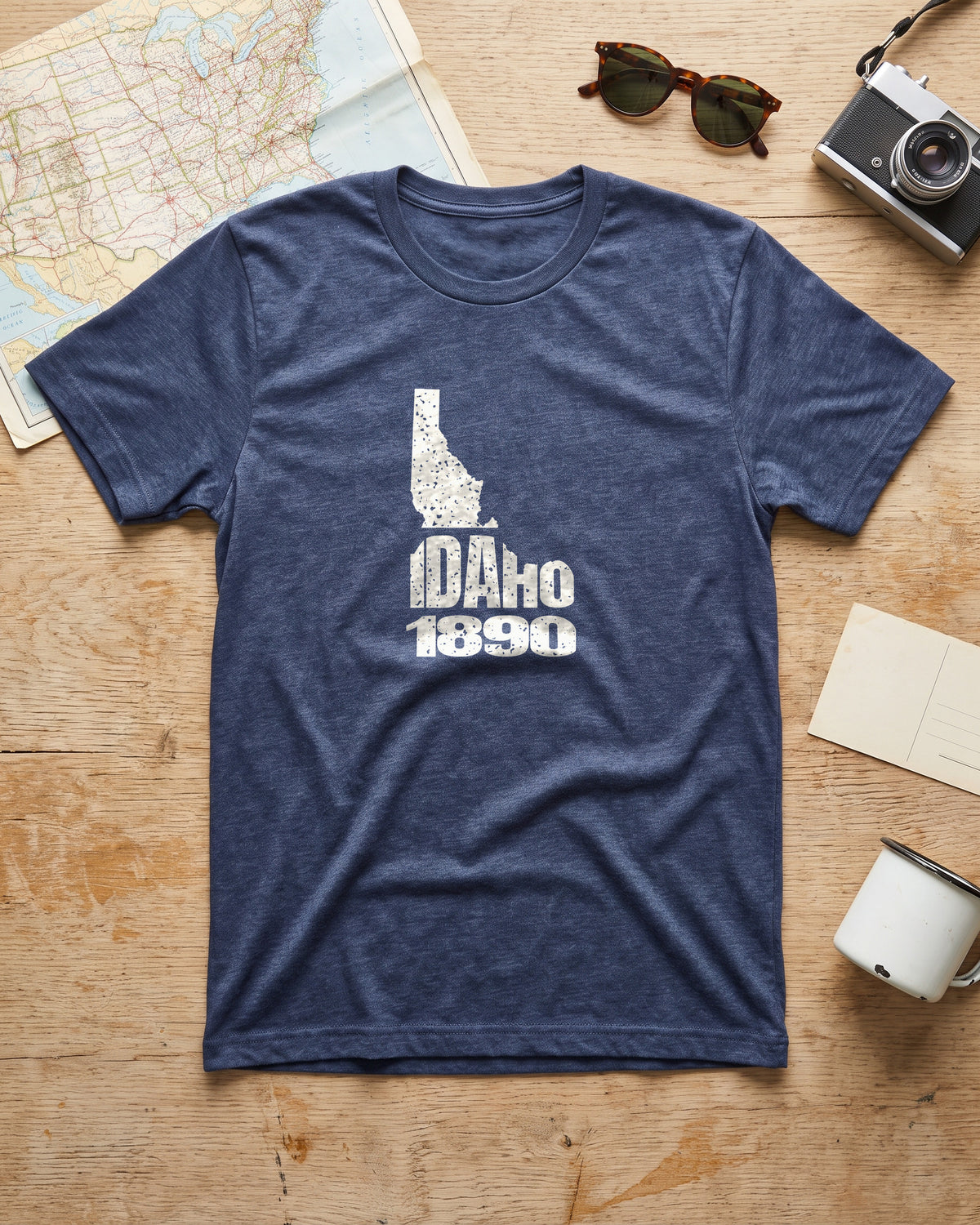 Idaho Vintage Letters Map T-Shirt (photo)