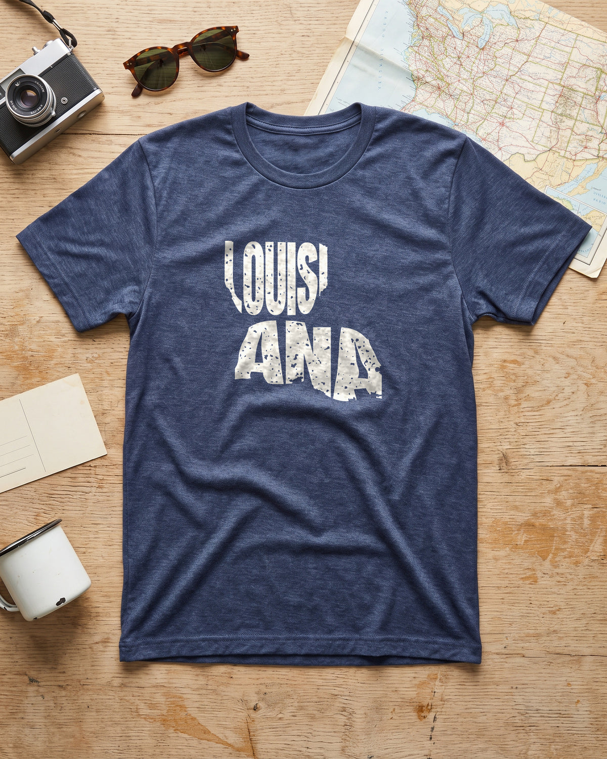 Louisiana Vintage Letters Map T-Shirt (photo)